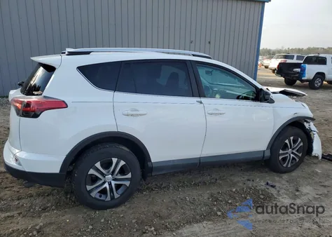 2016 Toyota Rav4 Le z USA, uszkodzony, nr VIN 2T3ZFREV6GW311663